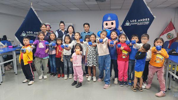 La Cooperativa de Ahorro y Crédito Los Andes brindó la charla sobre cultura de ahorro y educación financiera a nuestros socios menores de edad del tercer grado de primaria de la Institución E