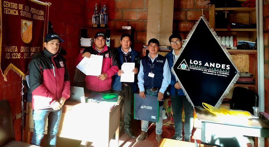 Ofic. SANTO TOMÁS. La Cooperativa Los Andes y el Instituto AMAUTA DIVINO MAESTRO del distrito de Santo Tomas.