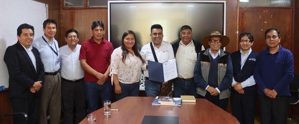 Percy Godoy Medina, Gobernador Regional de Apurímac, elogió el trabajo realizado por la Cooperativa Los Andes.