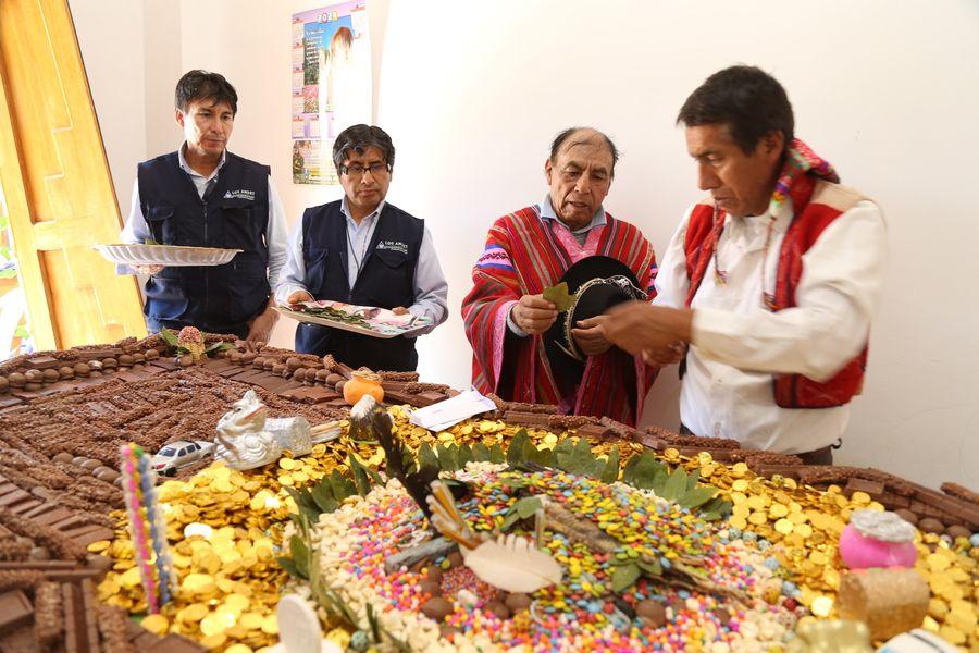 CELEBRAMOS CEREMONIA DE AGRADECIMIENTO A LA PACHAMAMA CON UN ACTO DE OFRENDA Y CONEXIÓN ESPIRITUAL EN LA REGIÓN CUSCO.