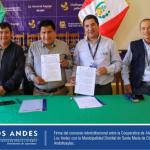 La Cooperativa de Ahorro y Crédito Los Andes realizó la firma de convenio con la Municipalidad Distrital de Santa María de Chicmo – Andahuaylas.