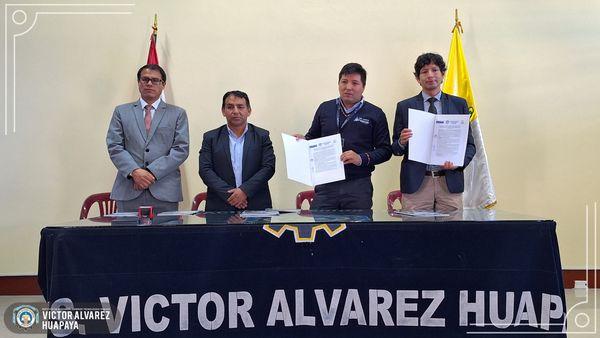 Firma de convenio de cooperación interinstitucional con el Instituto de Educación Superior Técnico Público VÍCTOR ÁLVAREZ HUAPAYA